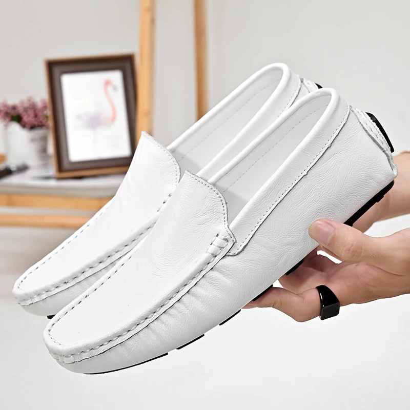 

The Latest Plus Size Handmade Men Loafers with Soft Soles Soft Surfaces Anti Slip Comfortable Simple Fashionable Shoes
