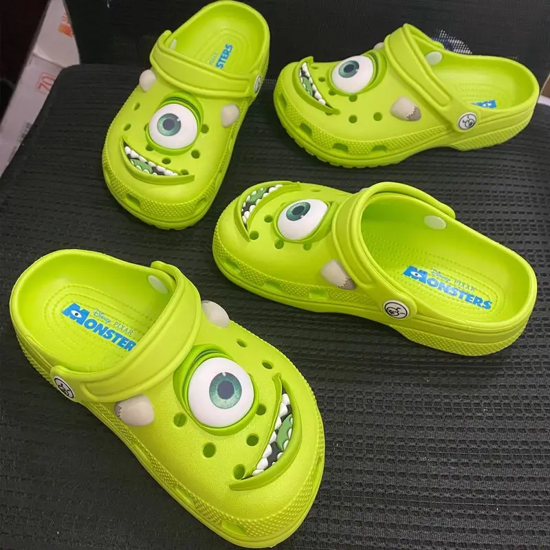 

2025Новые зеленые сабо-сабо Disney Pixar Monsters University для детей, забавная удобная легкая летняя обувь с 3D дизайном Monster Eye