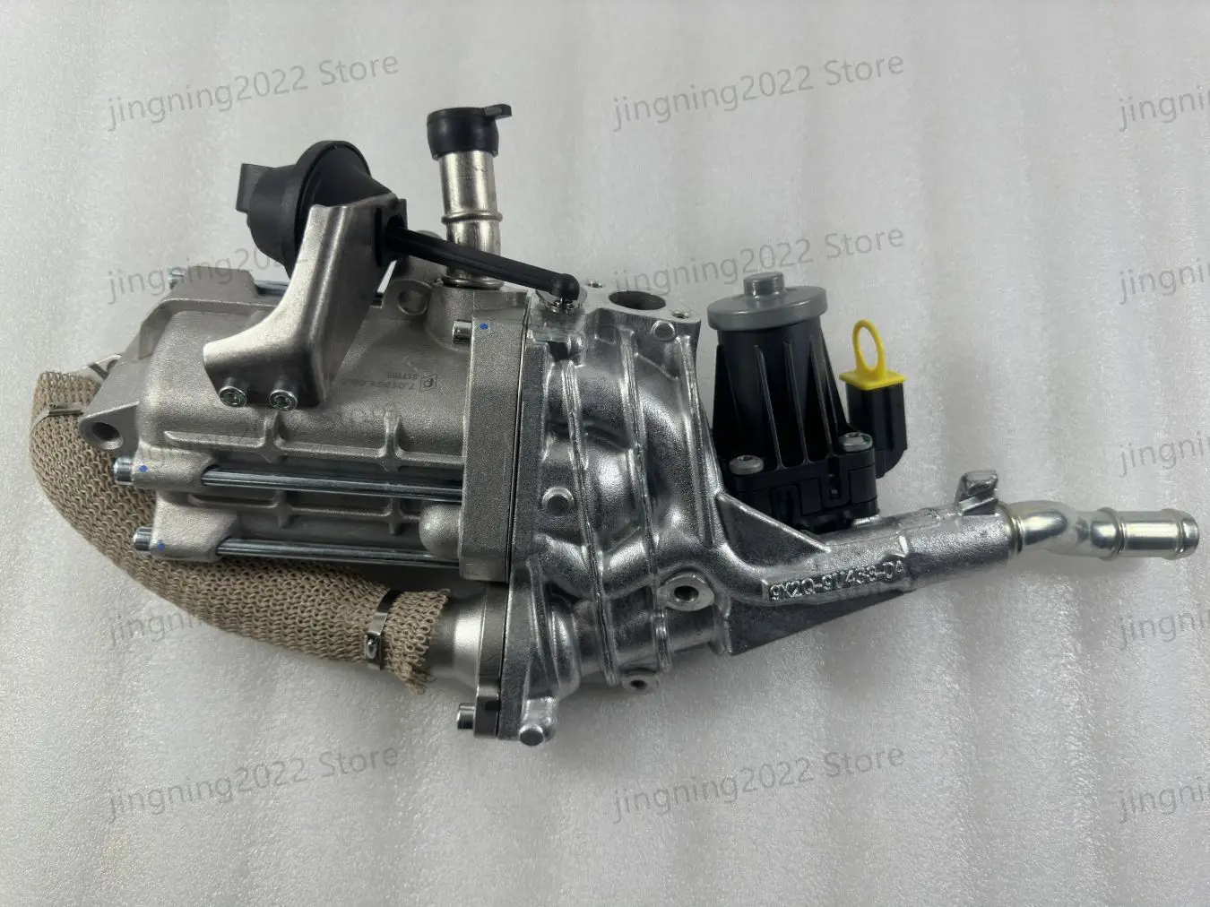 The 3.0 diesel right exhaust gas recirculation valve assembly is suitable for Discovery 4 Range Rover Sport/Administrative XF/XJ