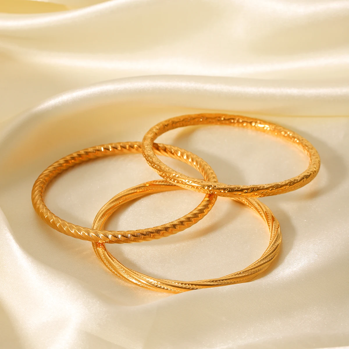 Vintage Stainless Steel Twisted Textured Bracelet Stackable Bangle Set Light Luxury 18k Gold Plated Wedding Bridal Jewelry Gift