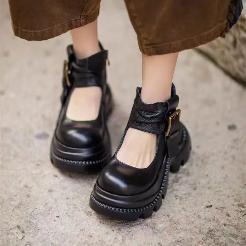 

Летние крутые ботинки, толстая подошва из бисквита, кожаная женская обувь, увеличивающая рост, нишевые римские сандалии Baotou в стиле ретро