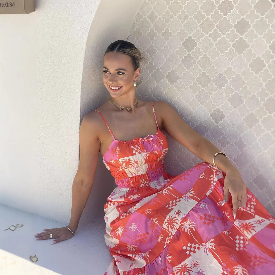 ชุดเดรสยาวฤดูร้อนแบบเซ็กซี่ สายเดี่ยว เอวสูง ผ้าถักโพลีเอสเตอร์ สวมใส่สบายสำหรับผู้หญิง คุณภาพสูง แฟชั่นสำหรับสุภาพสตรี