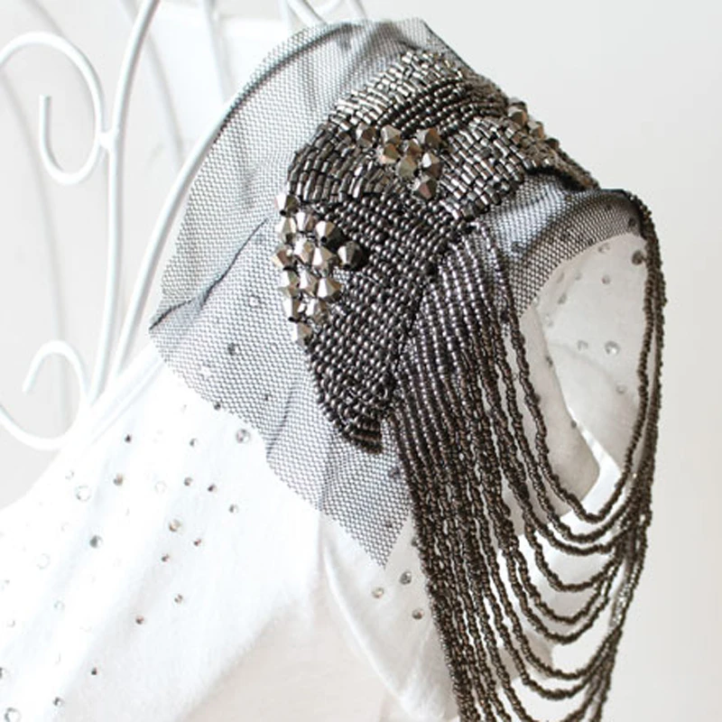 Vintage Brand 2pcs/pair Vintage Brand New Design Gold Black Beaded Tassel Epaulet Brooch Badge Gift