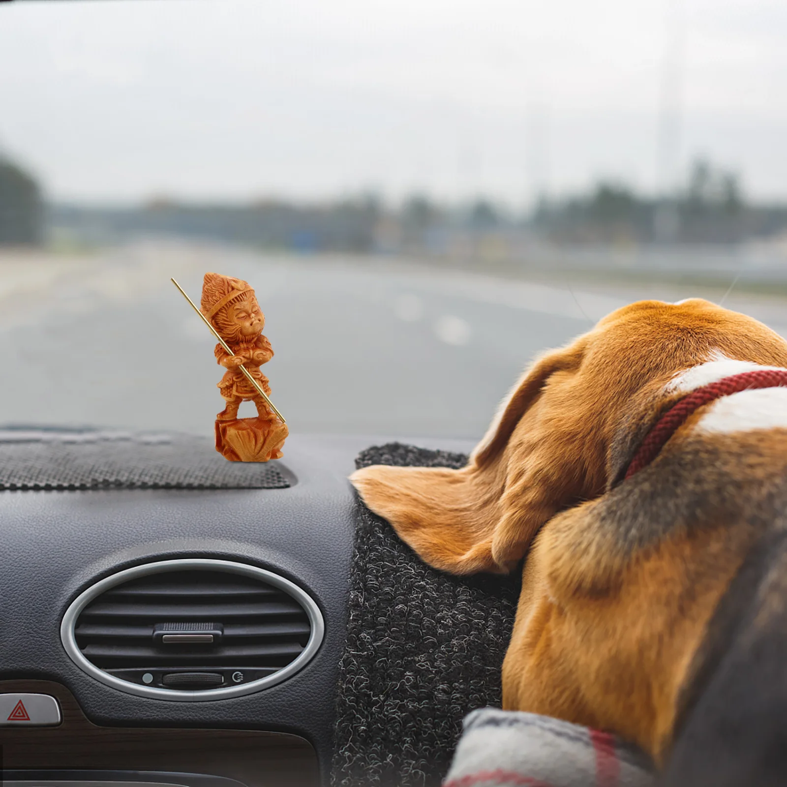 

Wooden Monkey King Statue Wukong Decor Home Car Dash nament H crafted Cliff Piece Wooden Animal Figurine Miniature Monkey Statue