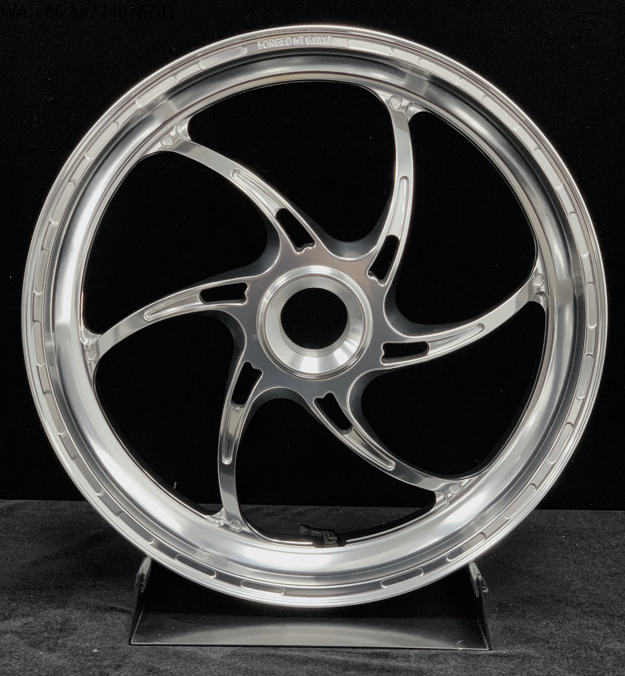 

Suitable for Ducati Panigale V4 Forged Wheel Hub - Custom CNC 6061-T6 Aluminum Alloy Motorcycle Racing Parts