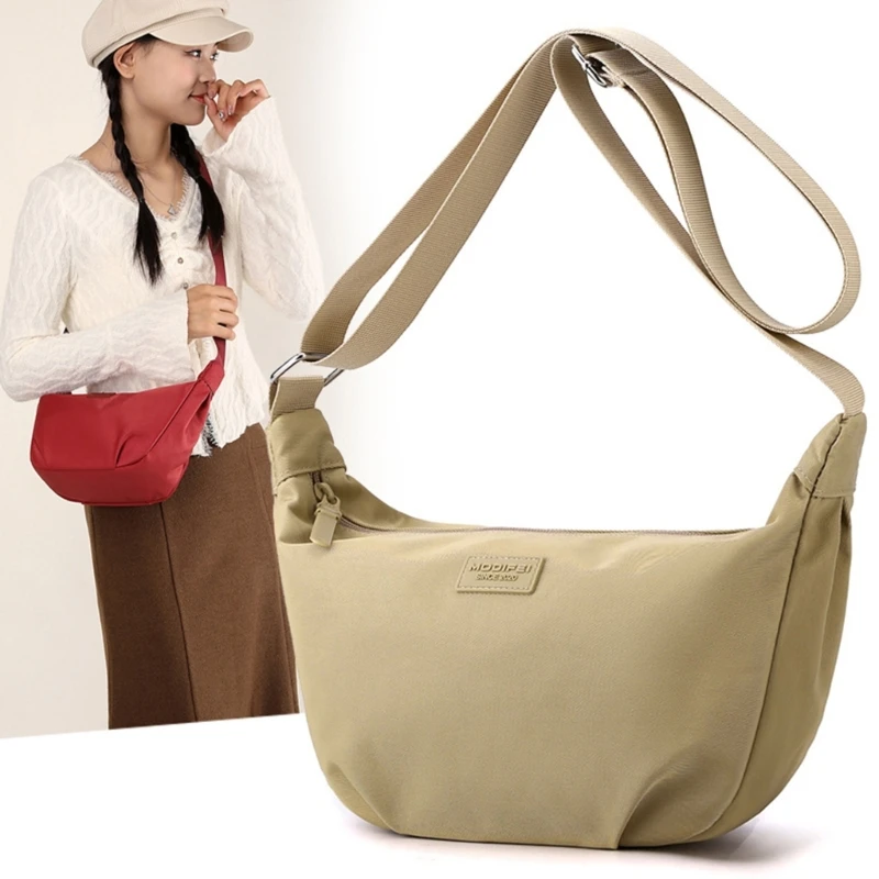 

Trendy Half Moon Shoulder Bag Spacious and Functional Dumpling Crossbody Bags for Daily Street Use