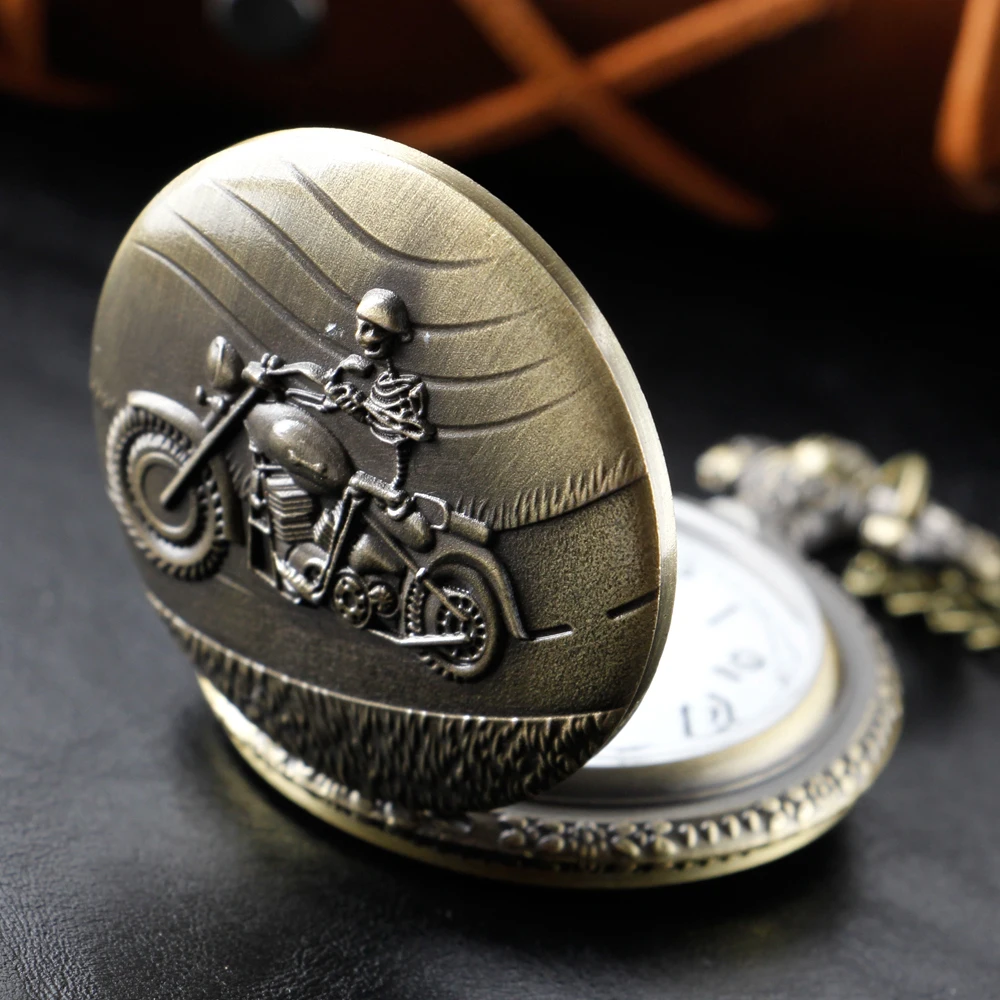 

Bronze Skull Knight Vintage Quartz Steampunk Pocket Watch Men's and Women's Necklace Pendant with Chain Christmas Gift Reloj