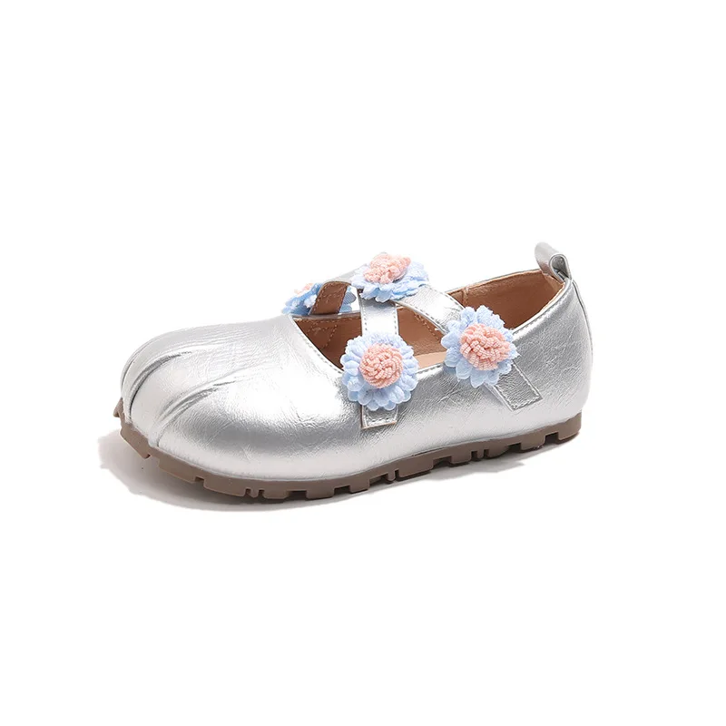 

Girls Princess Leather Shoes 2026 Spring New Child Soft Soled Loafers Fashion Sweet Flower Girls Anti Slip Party Leather Shoes
