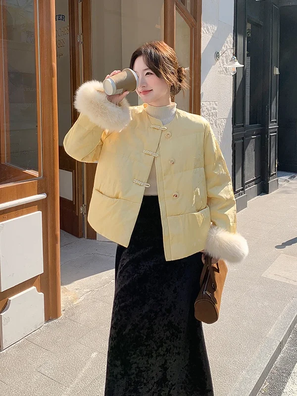 

New Chinese Sle National Trend Button Sve Fce ort Women's down Jaet Winter Thi Outerwear Ele Beautiful