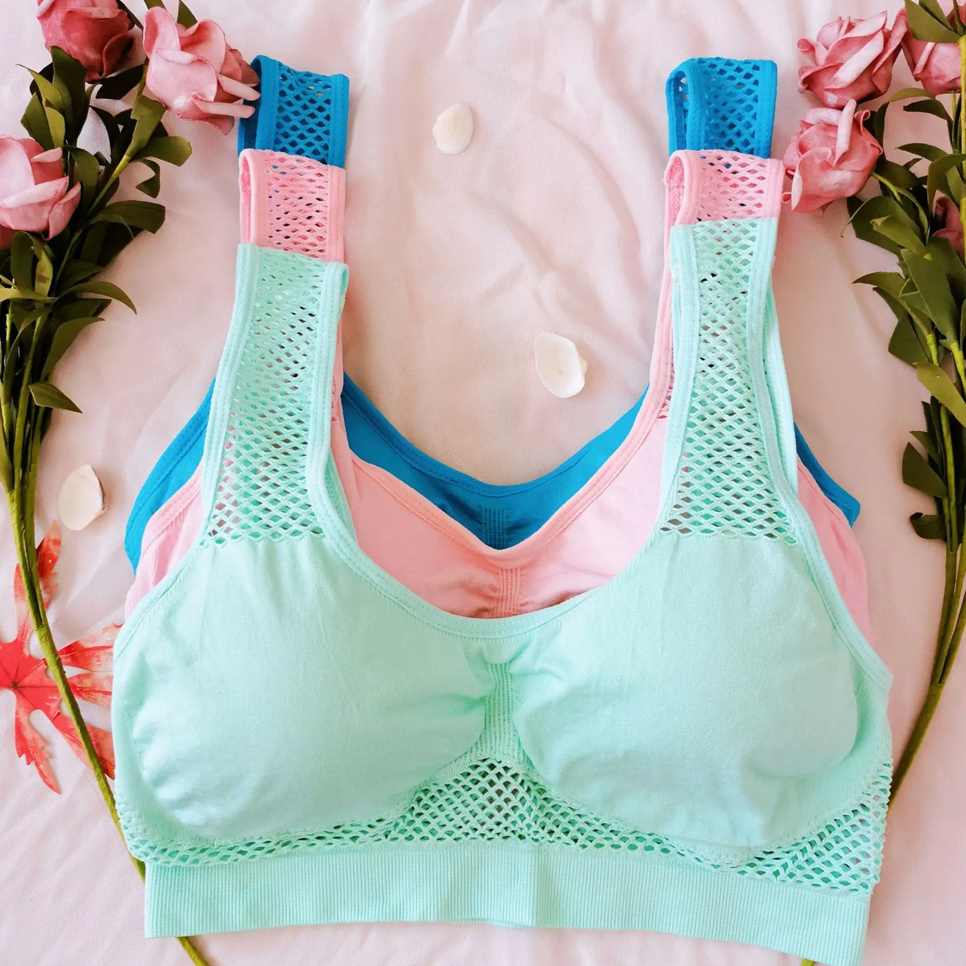 Sports bra backless bra with hollow mesh and breathable holes, sports plus size sleeping bra