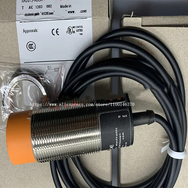 

3Pcs New IFM Inductive Sensor II0012 IIA2015-ABOA