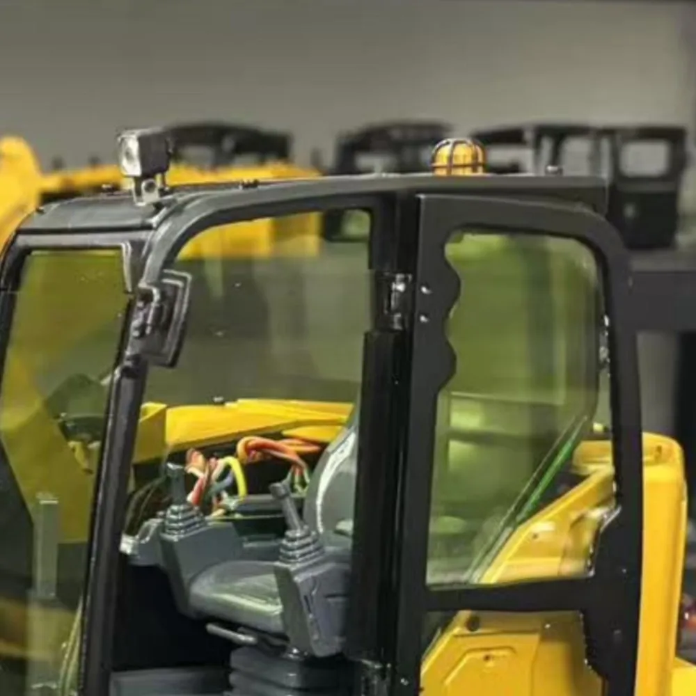 

US Sale Metal 1/14 RC Hydraulic Excavator C308 Radio Controlled Digger Construction Vehicle RTR Model Flysky ST8 Radio Battery