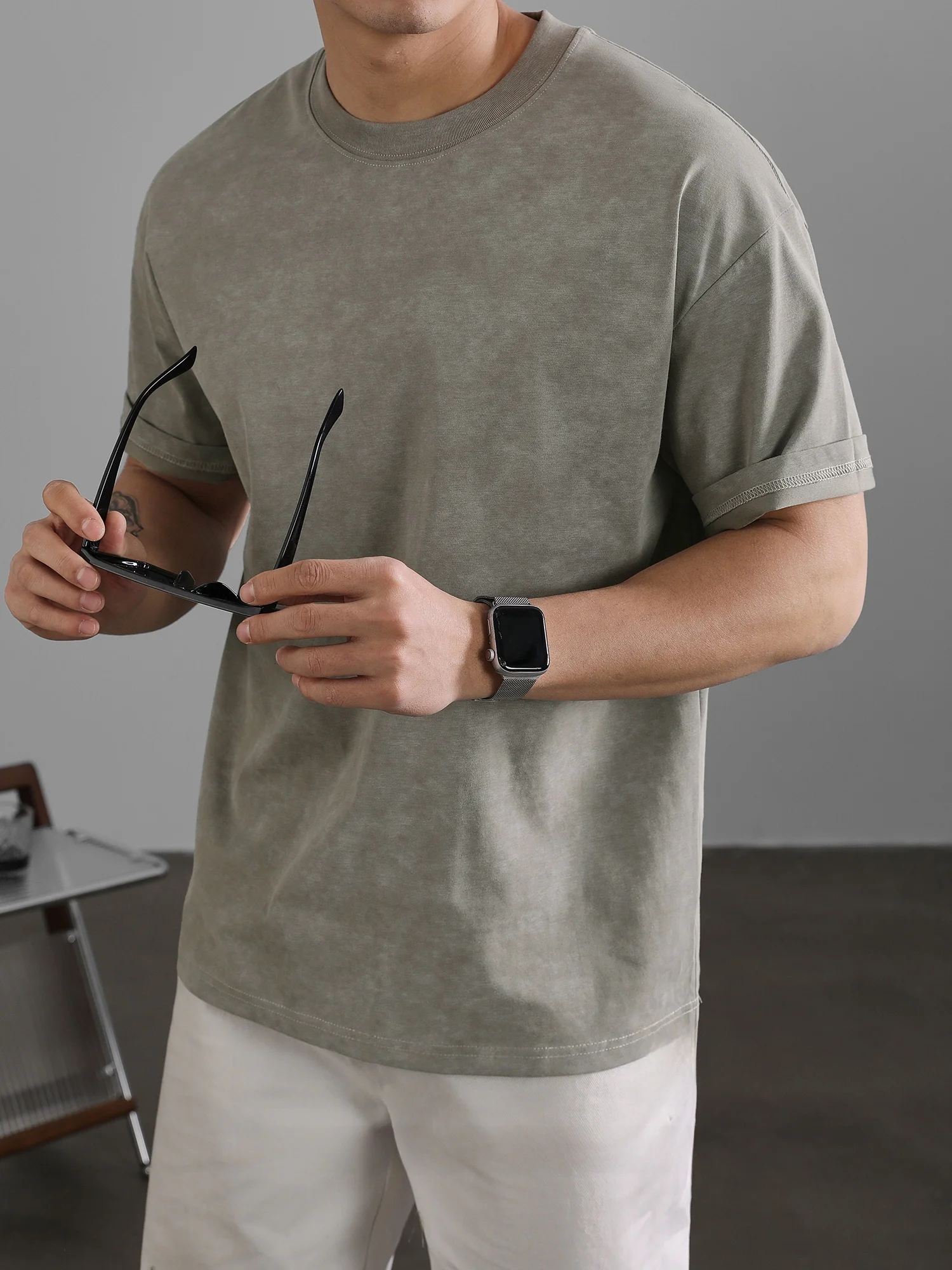 

LUUD Faion Brand Tie Dye round Ne ort Sve T-irt Cotton Breathable oulder Drop Top for Teenage Boys Korean Sle