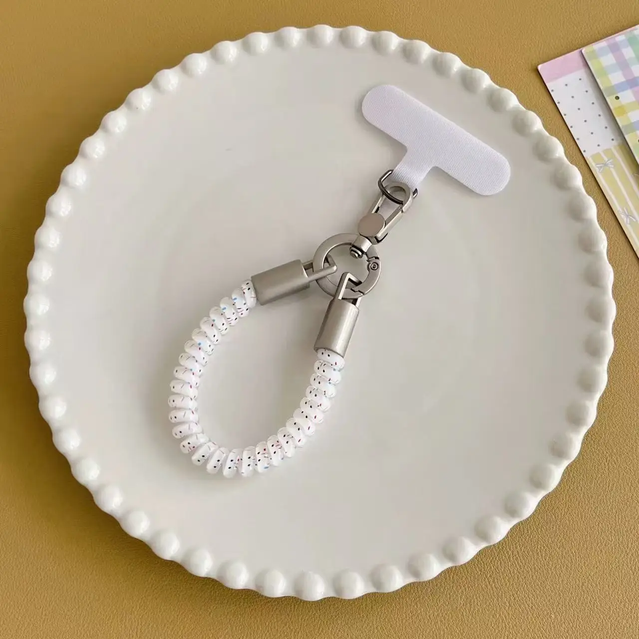Tragbarer TPU-Handy-Handgelenkriemen, Spiralförmiges Telefonkabel, Abnehmbarer Metallverschluss, Handyhüllen-Charm-Riemen, Anti-Verlust-Handy-Handgelenkskette – Detail 7