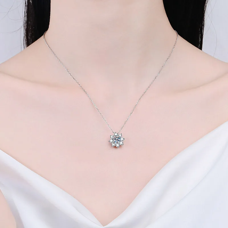 S925 Pure Silver Necklace, Sunflower Moissanite Collarbone Chain, Plated with Pt950 Gold Necklace