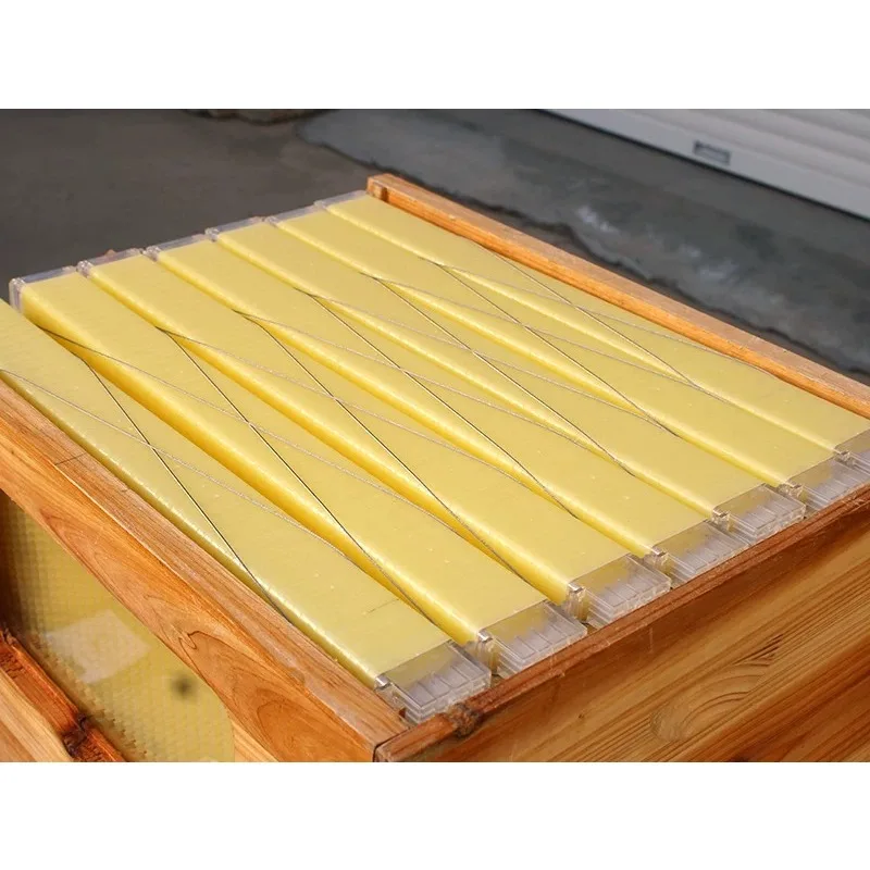 Self-flowing bee box, fir boiled wax beekeeping, full set of double-layer high box with seven spleen automatic honey flow