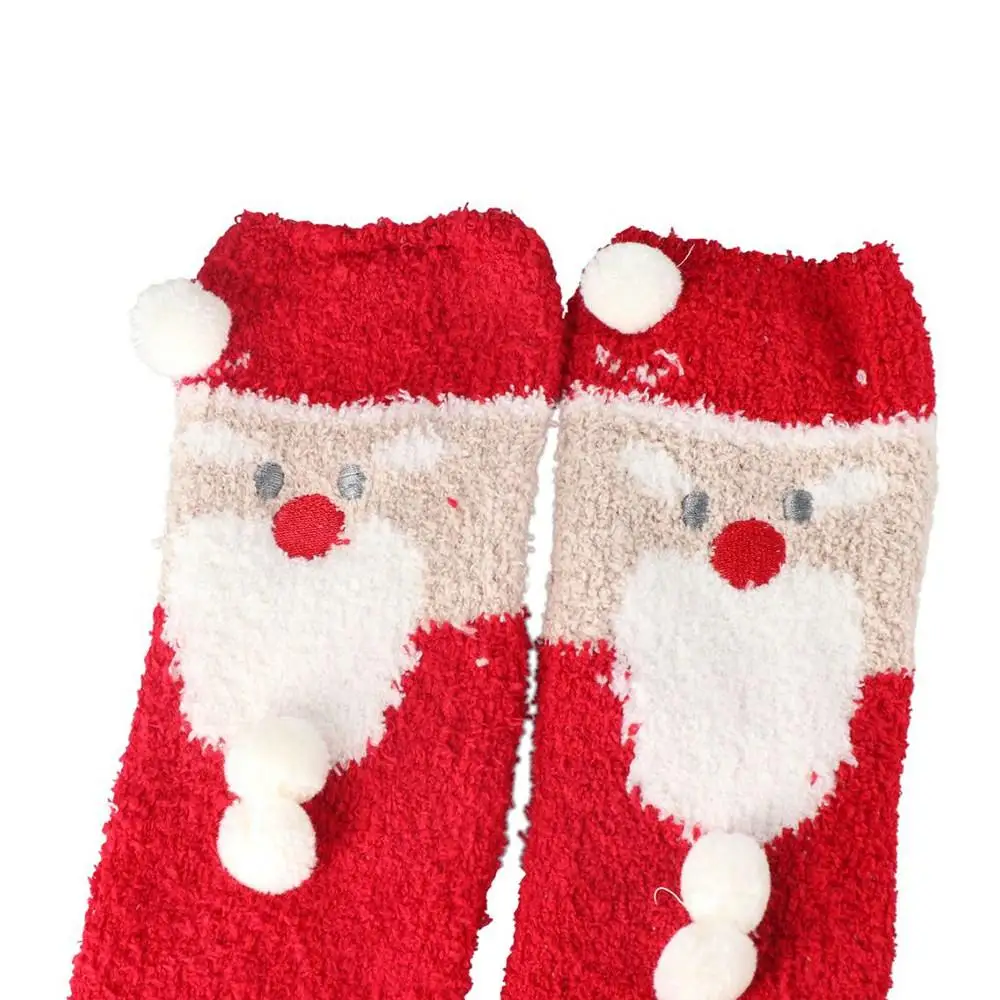 Calzini da pavimento per cartoni animati Cappello natalizio Calzini per la casa Calzini invernali a tubo centrale Calze da donna Calzini in velluto corallo Calzini natalizi