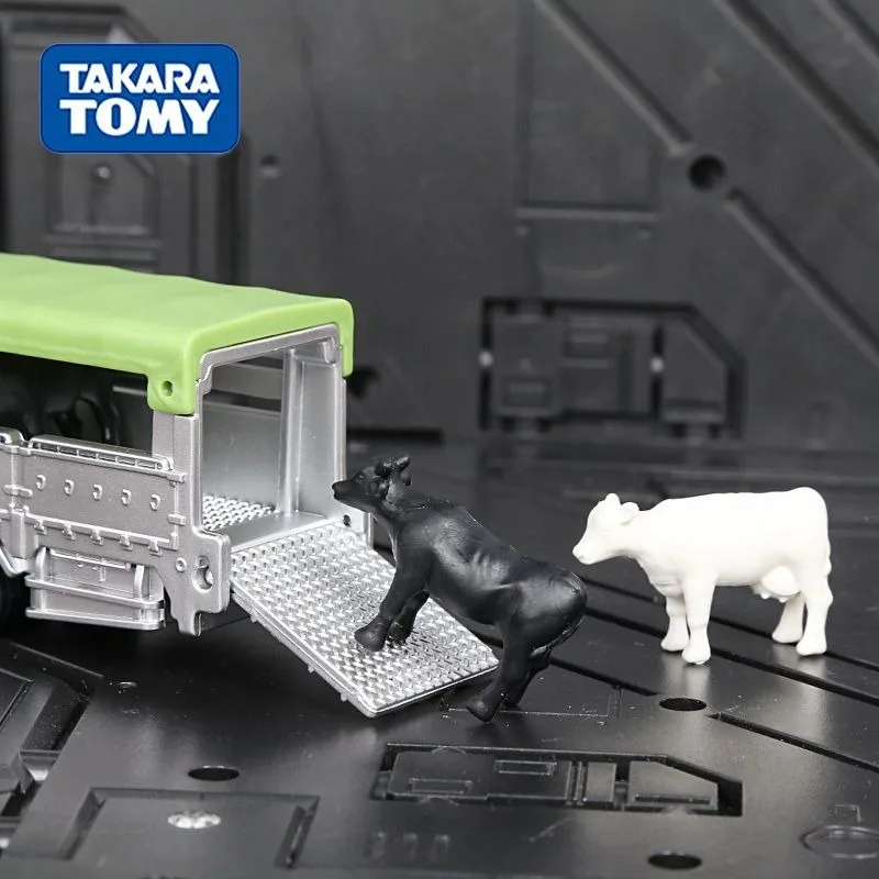 

TAKARA TOMY Alloy Car Model 139 Cow Transport Truck Simulation Vehicle Boys Toy Car
