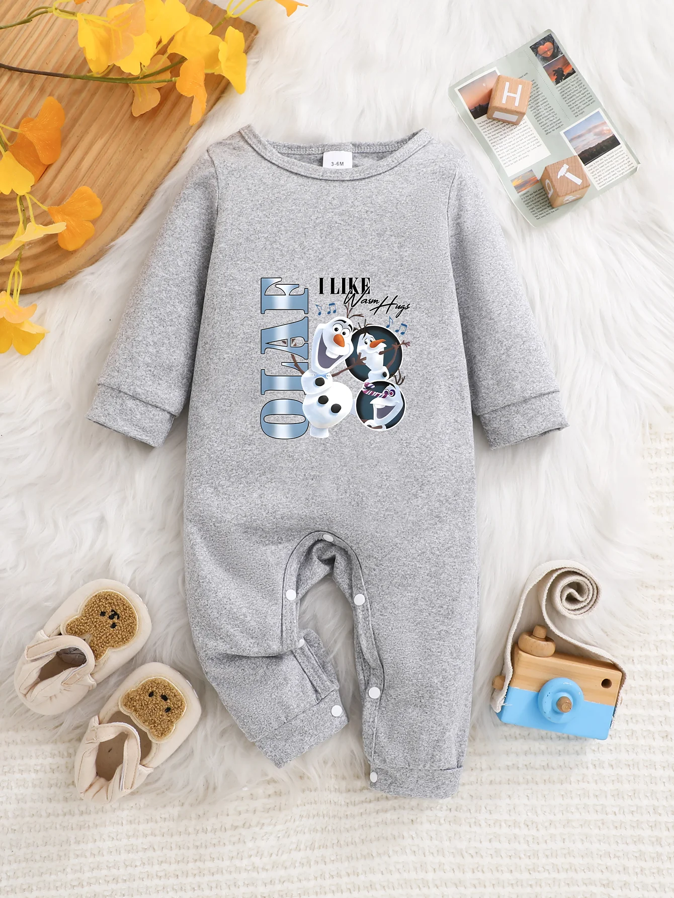 

【Официально лицензированный】 Детский комбинезон Disney Olaf | Удобный тканевый милый комбинезон с длинными рукавами и узором Olaf «Теплые объятия»