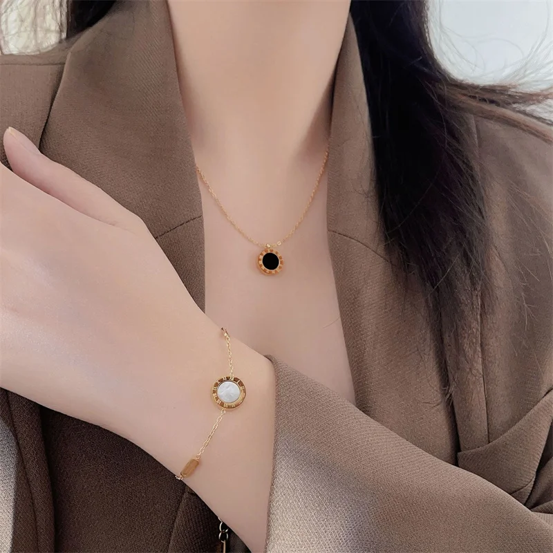 طقم مجوهرات بالأرقام من الفولاذ المقاوم للصدأ للنساء ، قشرة سوداء وبيضاء ، قلادة سلسلة O ، سوار ، أقراط ، زفاف ، كامل ،