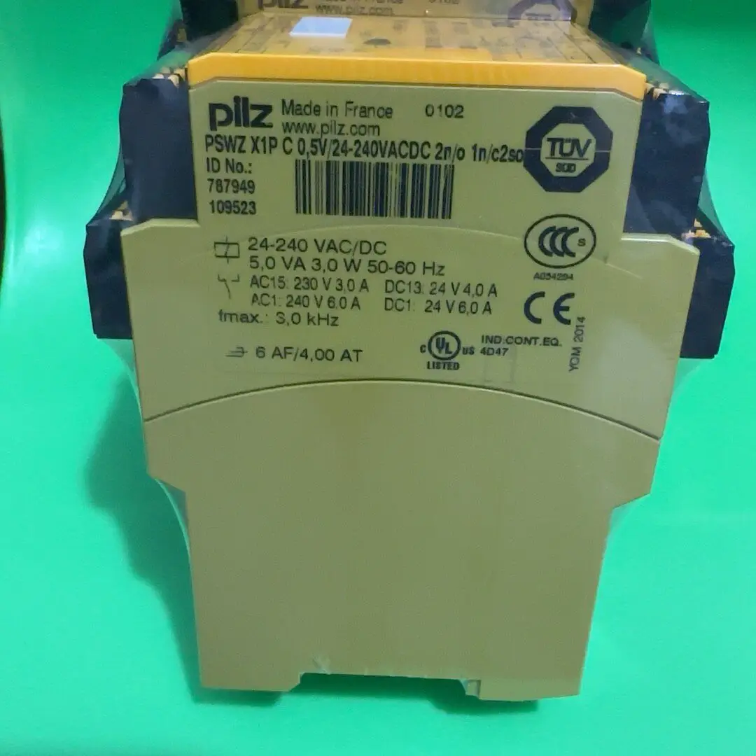 PilZ Safety Relay PilZ 787949 New Original