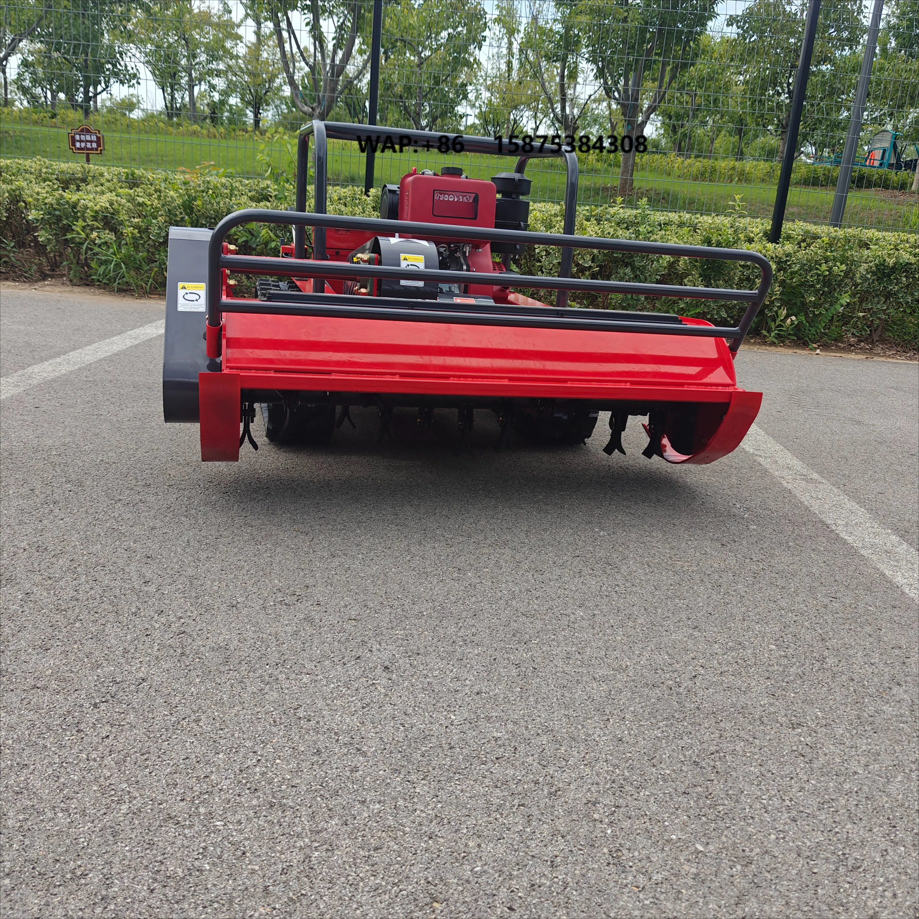 

Cheap Remote Control Lawn Mower Cutting Width 1200mm
