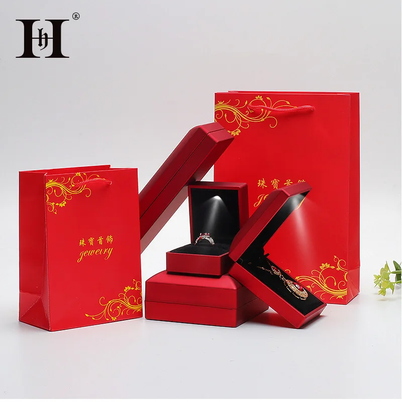 1pcs Pendant Box 7*9*3,.2cm Creative Seamless Led Jewelry Box Proposal Necklace Pendant Box Jewelry Packaging Box