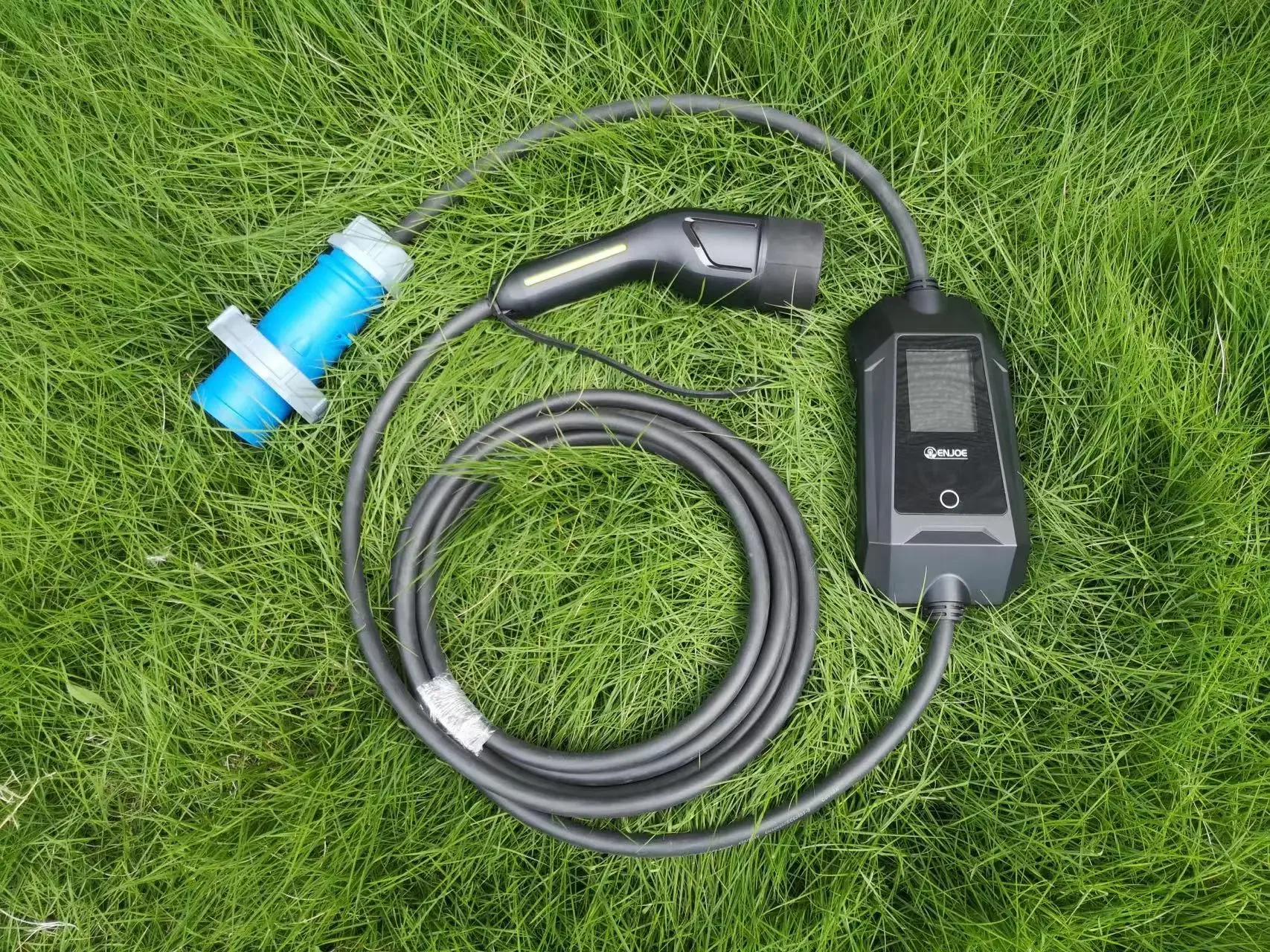 Fast EV Charging Station Plug Type 2 Charging Pile Portable Ev Charger For Electric Vehicle