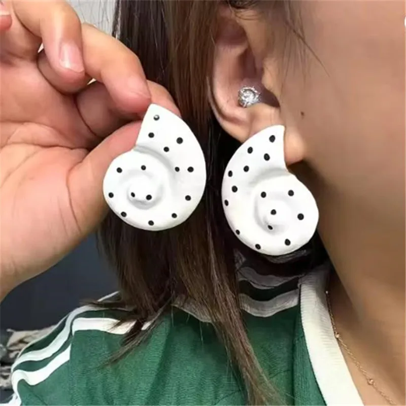 Kshmir Personalized creative metal drop glaze polka dot conch earrings exaggerated vacation women jewelry wholesale adult gift