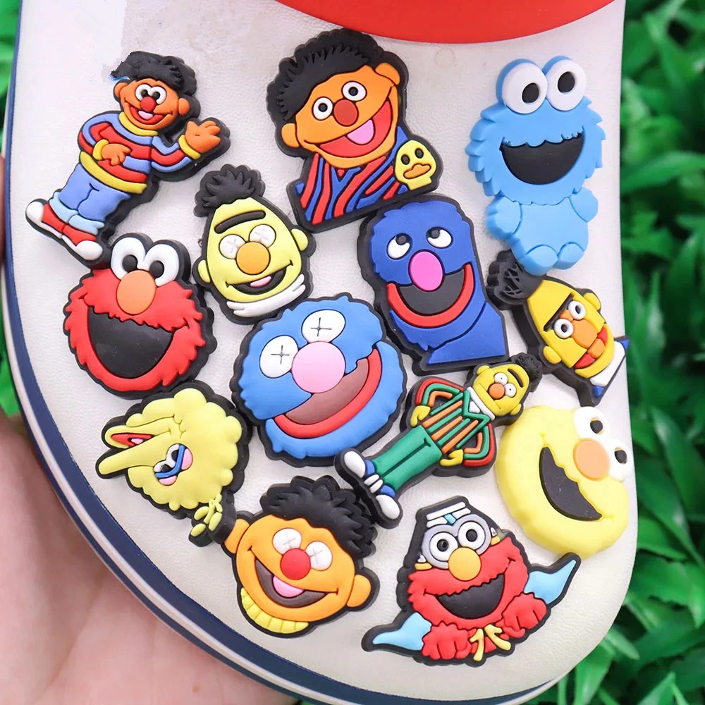 16-100 Stück Bestseller Cartoon-Kekse Gelber Vogel Monster-Serie PVC-Schuhzubehör Abnehmbare DIY Kreative Schuhdekorationen – Detail 5