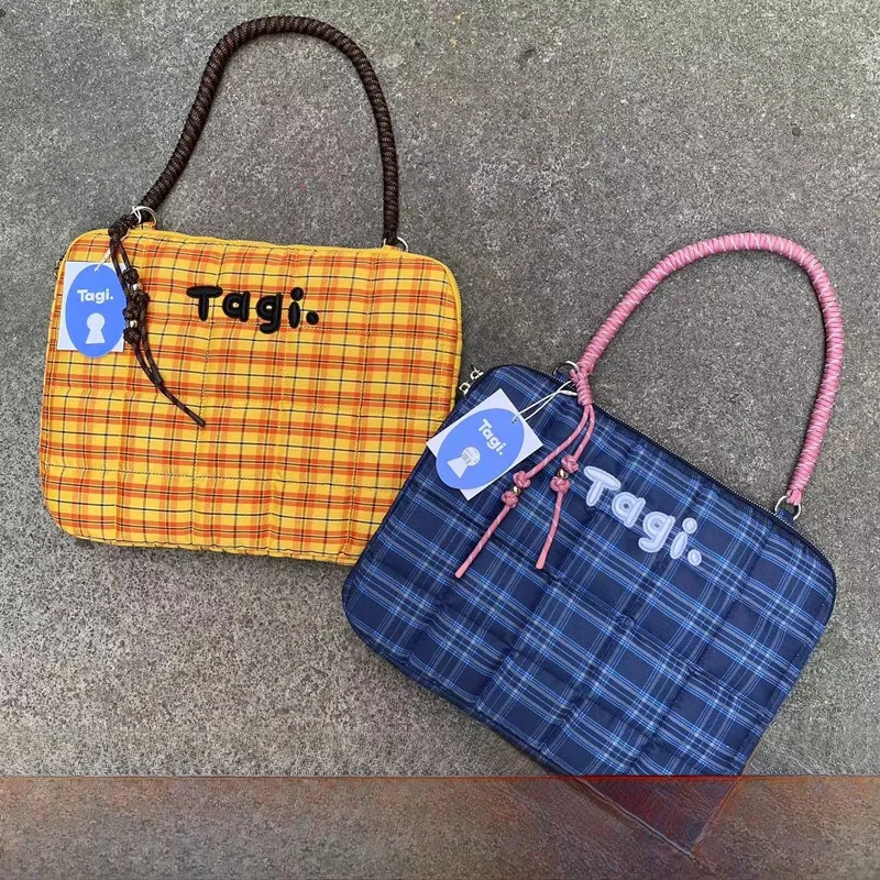 

Tagi Woven Small Pillow Cotton Filled Embroidered Handbag Single oulder Cuter Bag Notebook Bag Yellow Plaid Bag