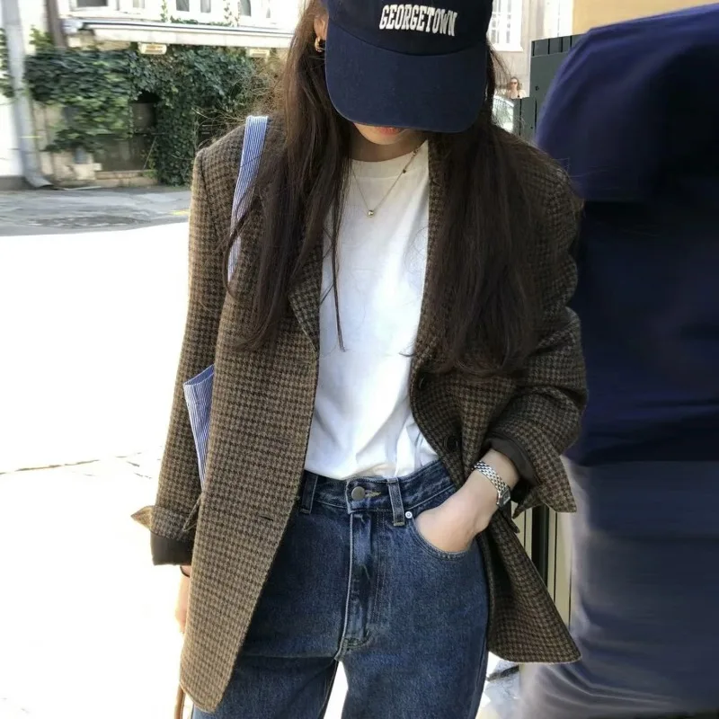 2025 Winter New French Retro Suit Collar Thousand Bird Grid Single Breasted Commuter Woolen Coat Female Clothing