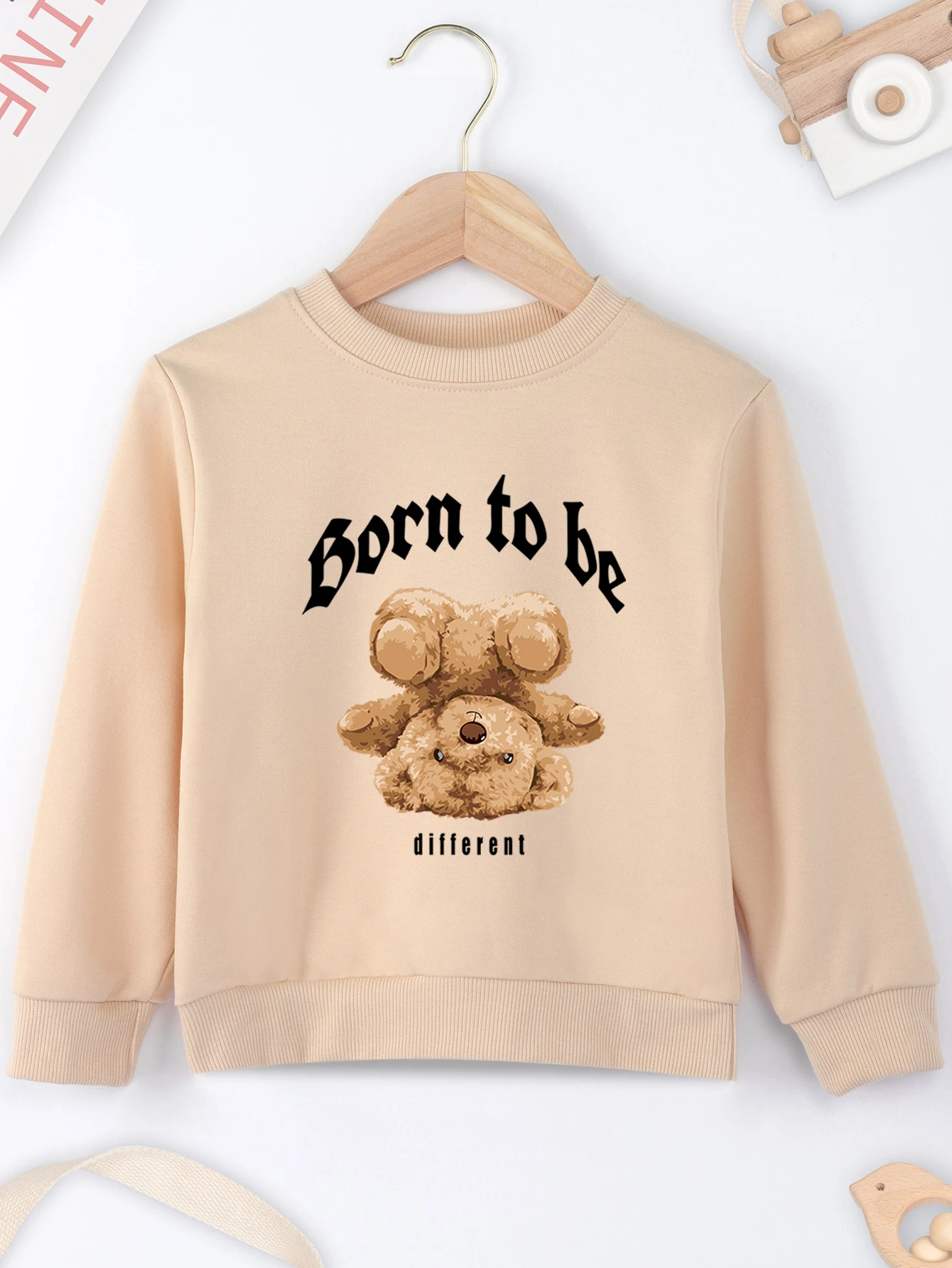 Inverted teddy bear  Printed trendy style for boys and girls, comfortable and warm in autumn and winter Sweater