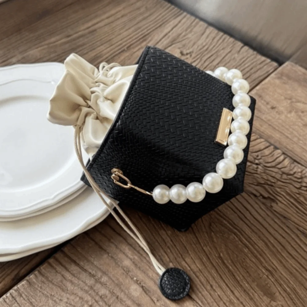 حقيبة كتف نسائية أنيقة خفيفة فاخرة وأنيقة حقيبة دلو كروس ذات سعة كبيرة وسلسلة مربعة حقيبة صندوق ساعي للحفلات