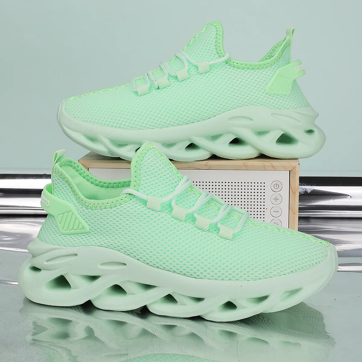 

Men's casual sports shoes, breathable and lightweight outdoor mesh black running shoes, sports jogging tennis shoes, walking sho