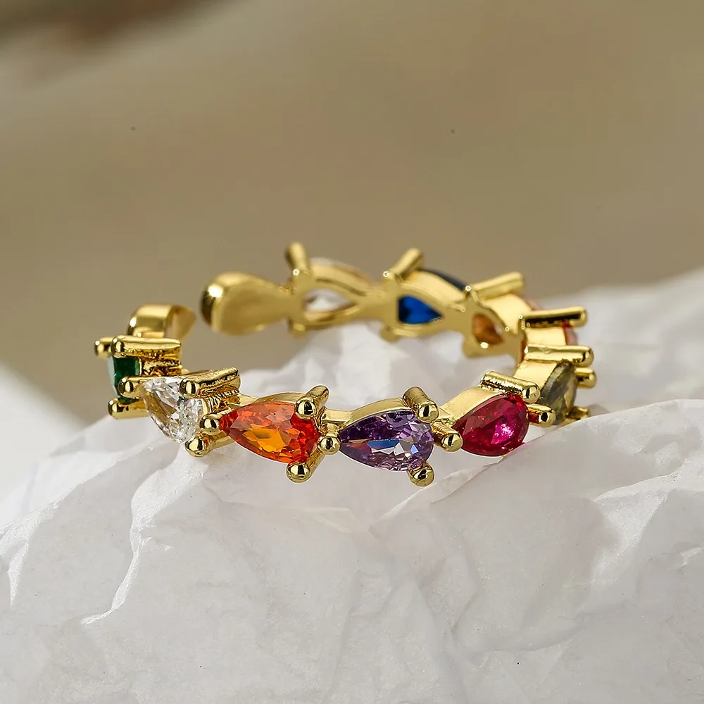 

Rainbow Colored Cubic Zirconia Luxury Female Rings Temperament 18k Gold Plated Coppe Rings Bridal Wedding Band Jewelry Gift