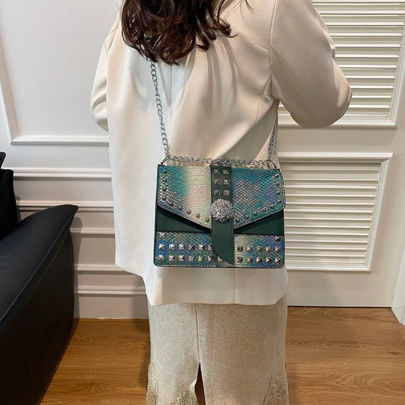 

Стильная женская кожаная сумка-мессенджер через плечо, сумка через плечо, элегантная классика, популярная роскошным брендом, известный дизайнер