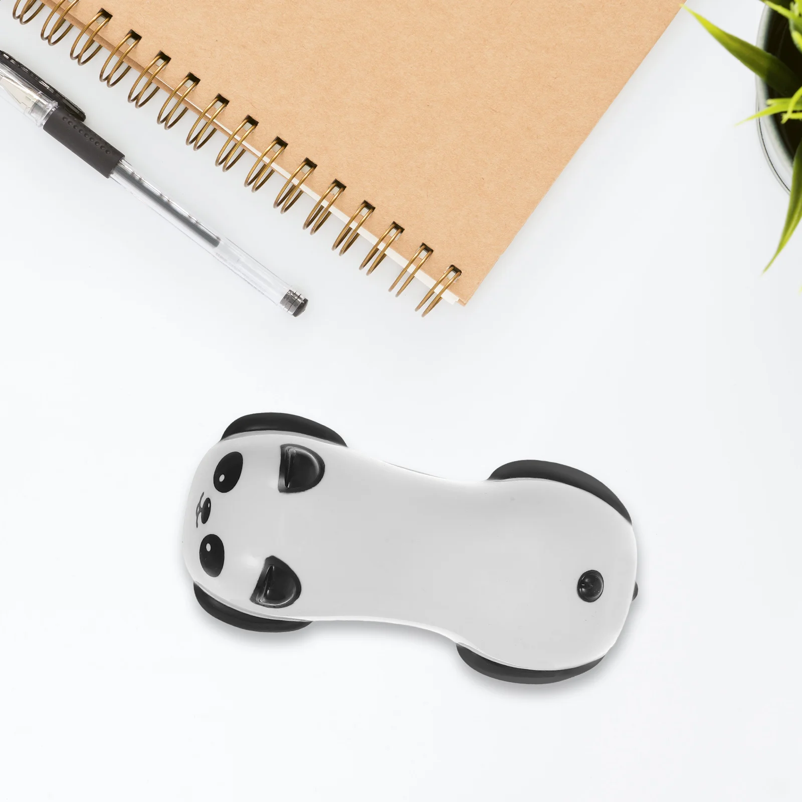 Panda Mini Desktop Stapler เครื่องเย็บกระดาษมือ Office Home Stapler เครื่องเย็บกระดาษขนาดเล็ก เครื่องเย็บกระดาษตั้งโต๊ะ panda เครื่องเย็บกระดาษตั้งโต๊ะ