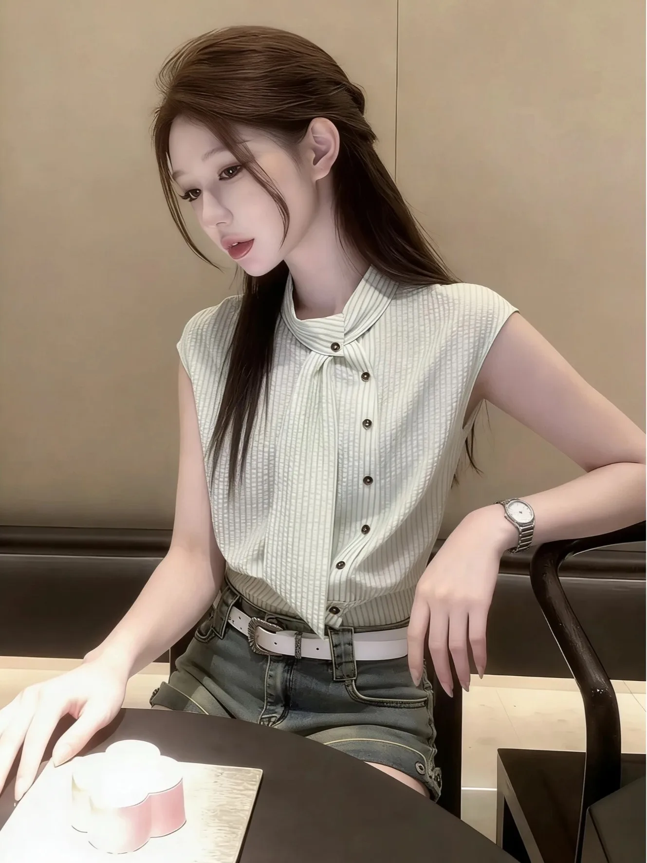 

Korean Commuter Style Women's Shirt Stripe Design Short Sleeve Button up Skin-friendly Breathable Fashionable Stand Collar