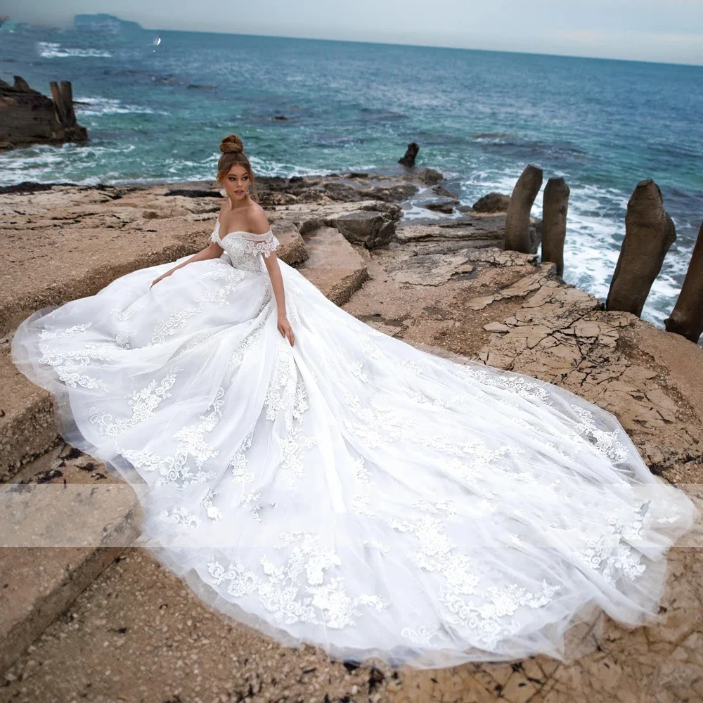 Flavinke Gaun Pengantin Gaun Pesta Bahu Terbuka Kustom Gaun Pengantin Manik-manik Panjang Lantai 2025 dengan Kereta Katedral