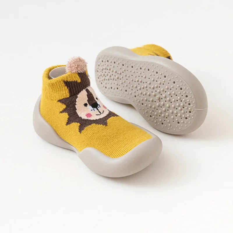 حذاء مشي للأطفال بنعل ناعم ، جوارب مانعة للإنزلاق ، أحذية جيدة التهوية ، داخلية وخارجية ، للربيع والخريف