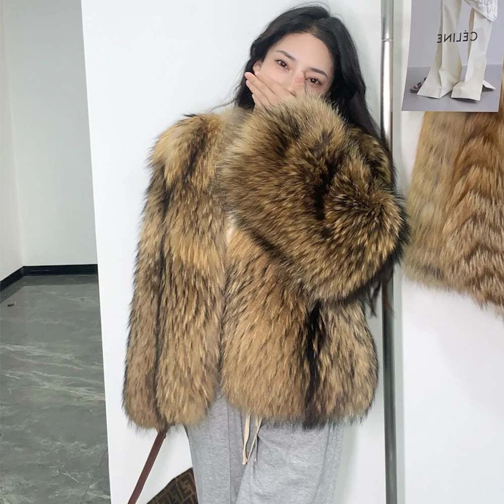 

2023Real fur,Winter Women Real Fur Coat Natural Raccoon Fur Jacket Short 50cm V-neck Long Sleeve Full Pelt Whoe Skin Streetwear