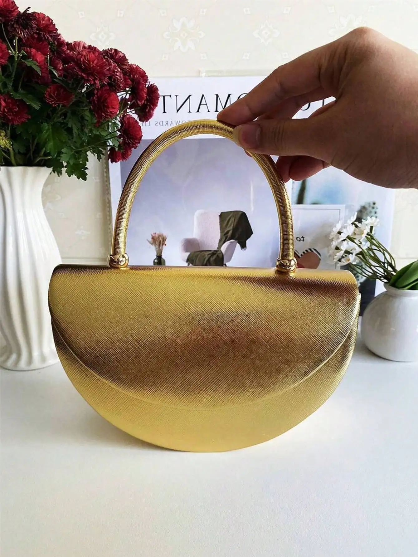 2024年新作 シンプルで上品なクラッチチェーンショルダーバッグ 軽い高級感 ガールフレンドへのギフト