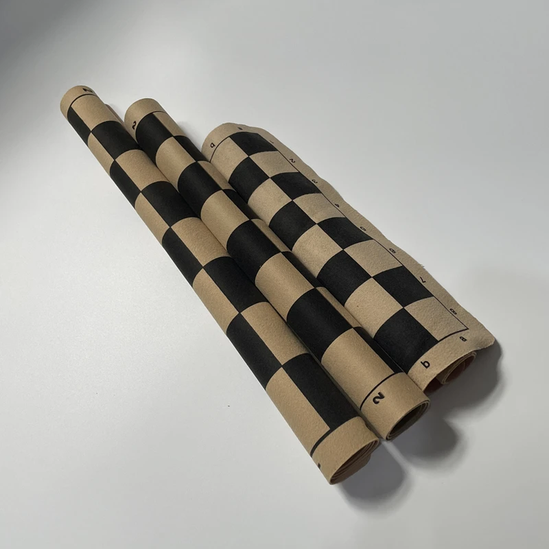 28 cm/11 Zoll, 34 cm/13,4 Zoll, 43 cm/16,9 Zoll Schachbrett. Es handelt sich um ein faltbares, quadratisches Schachspiel, faltbare Dame, tragbar