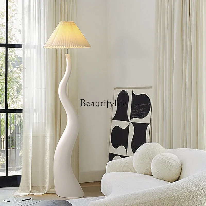 

Nordic cream style living room floor-to-ceiling vertical luminous decoration high sense