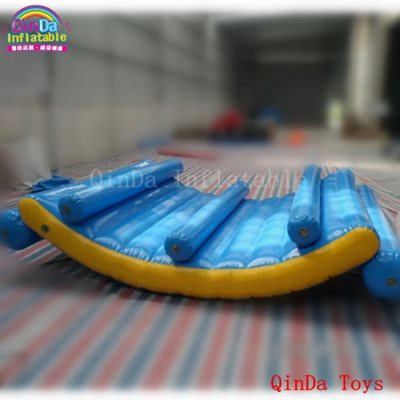 Aqua China Park Toys Inflatable Floating Island ,Blue Tube Inflatable Water Moon Boat With Free Pump