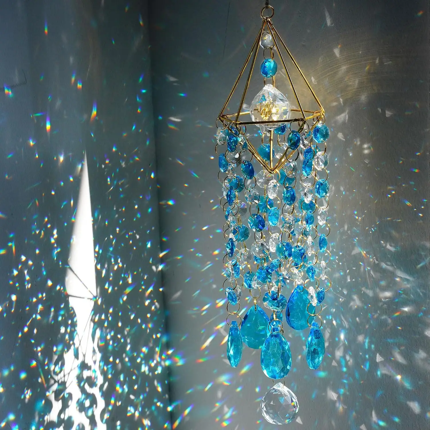 Crystal light-catching glass wind chime, sunlight catcher indoor window rainbow prism hanging decoration for home and garden