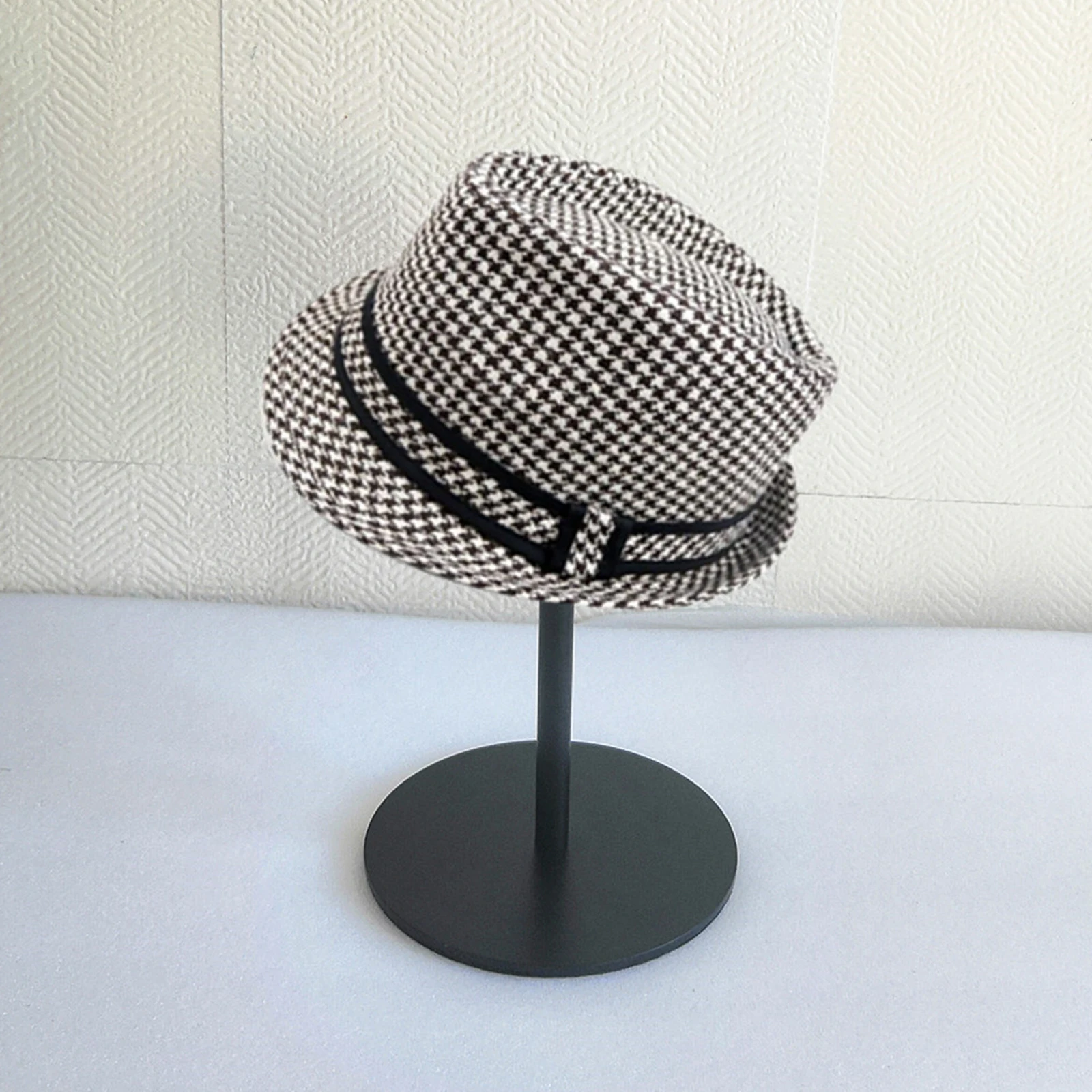 Desktop Helmet Hat Stand Stainless Steel Cap Display Holder Home Window Store Display Stand 17*17*32cm