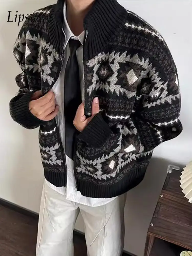 

Fall Winter Retro Geometric Knit Cardigans Men Fashion Zipper Stand Collar Sweatercoats Mens Stylish Slim Knitting Jacket Coats