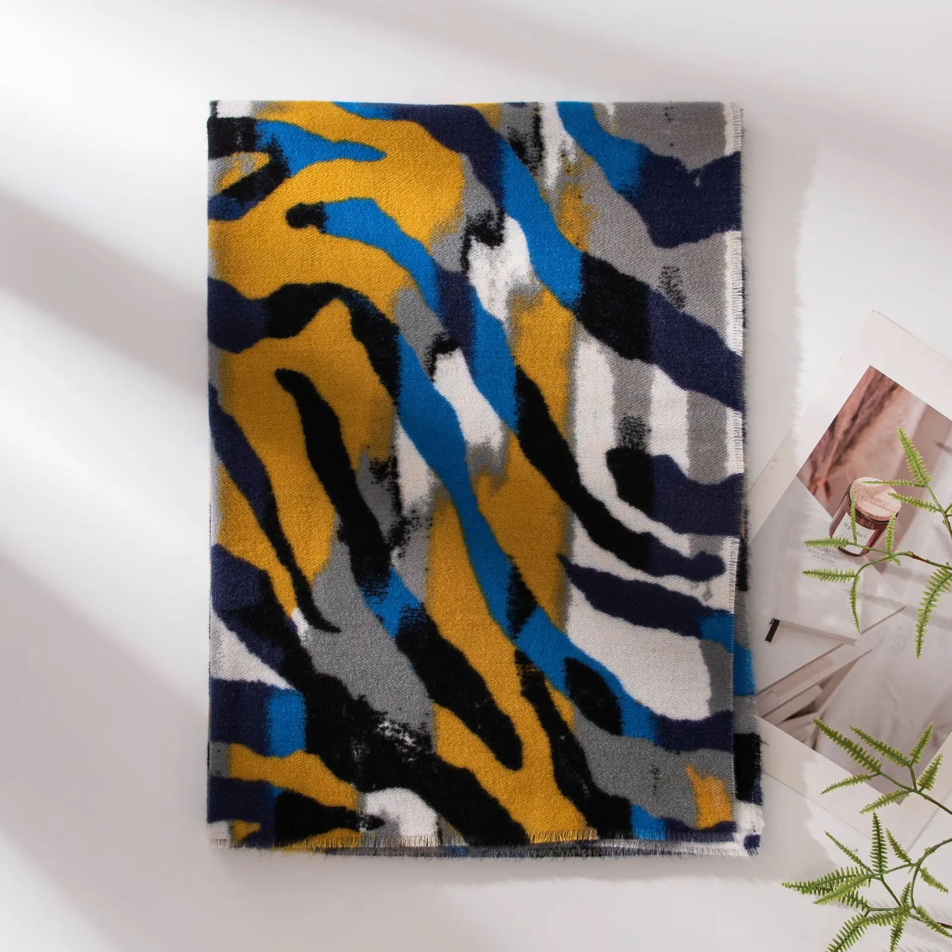 

Women's Imitation Cashmere Scarf with Autumn and Winter Tiger Skin Animal Pattern Print, Versatile and Warm, High-end Scarf